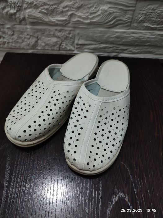 Продам летнюю обувь