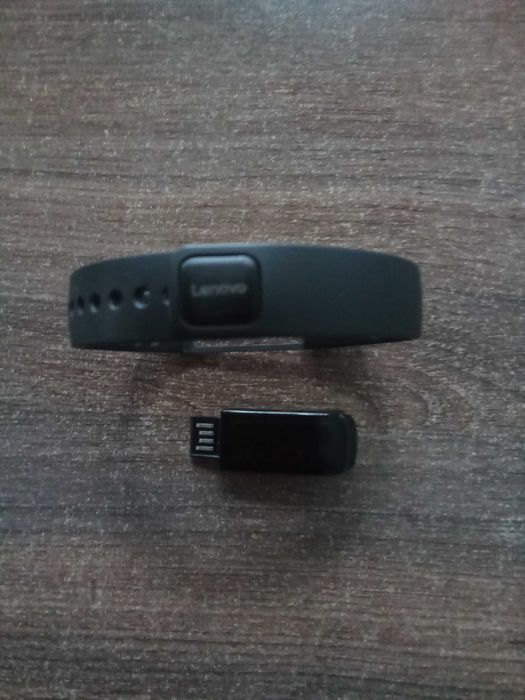 USB магнитен кабел с 2-пинов щепсел за зареждане на смарт часовник.