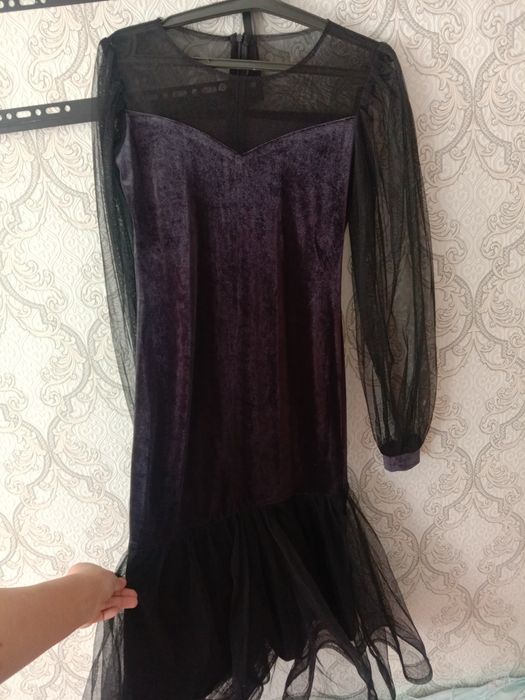 Продам платье. Очень красиво смотрится.