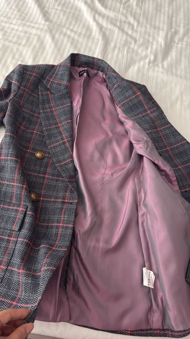 Костюм и рубашка в идеальном состоянии