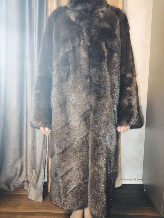 Продам норковую шубу