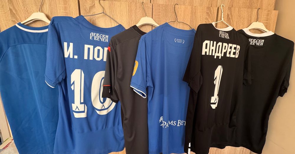 Футболни фланелки на Левски София , фланелка екип тениска фанелка