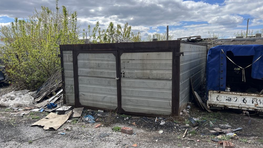 Гараж с сендвич панели теплы