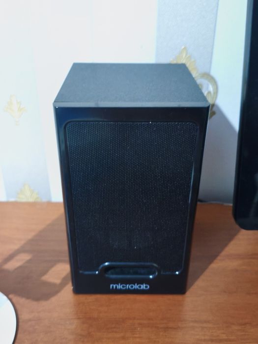 Продаётся колонка microlab