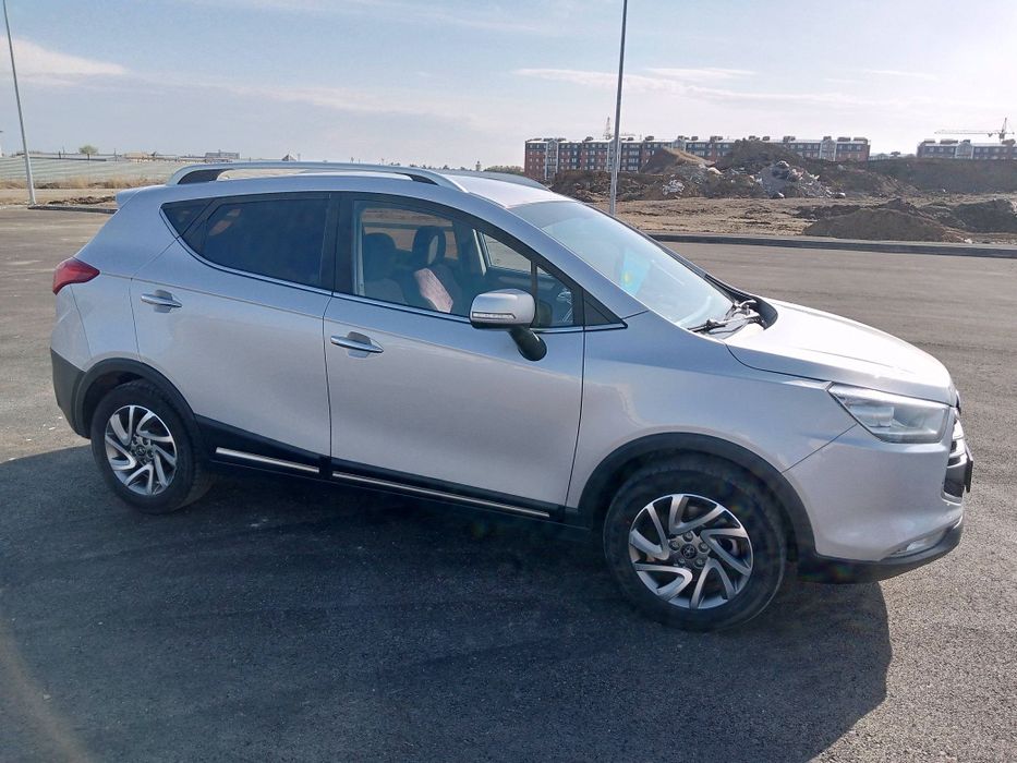 Продам  кроссовер Jac s 3