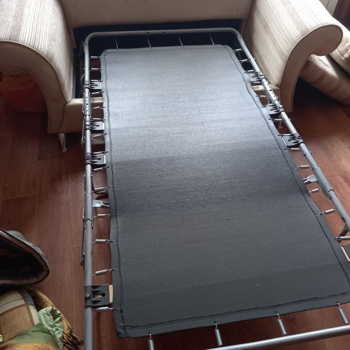 Продам мехкий уголок тройка