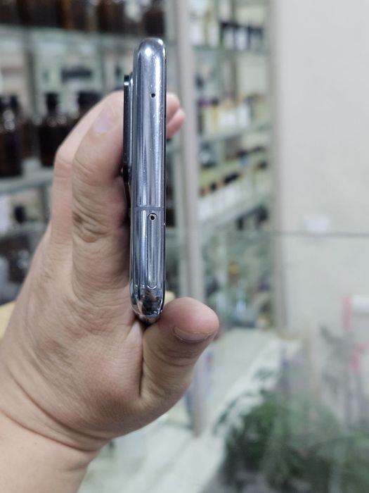 Samsung S20 ultra xotirasi 12/256GB