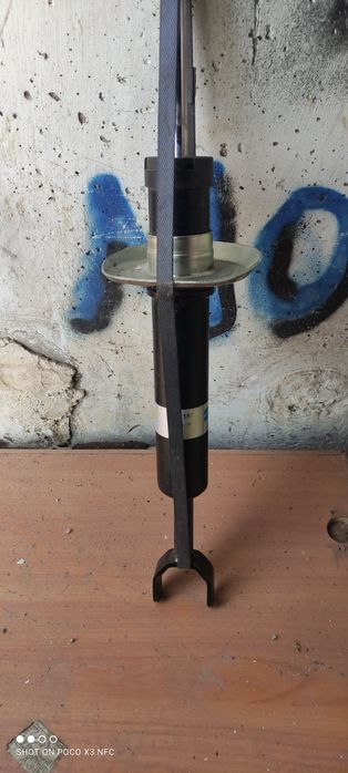 Продам стойки Ауди Фольц