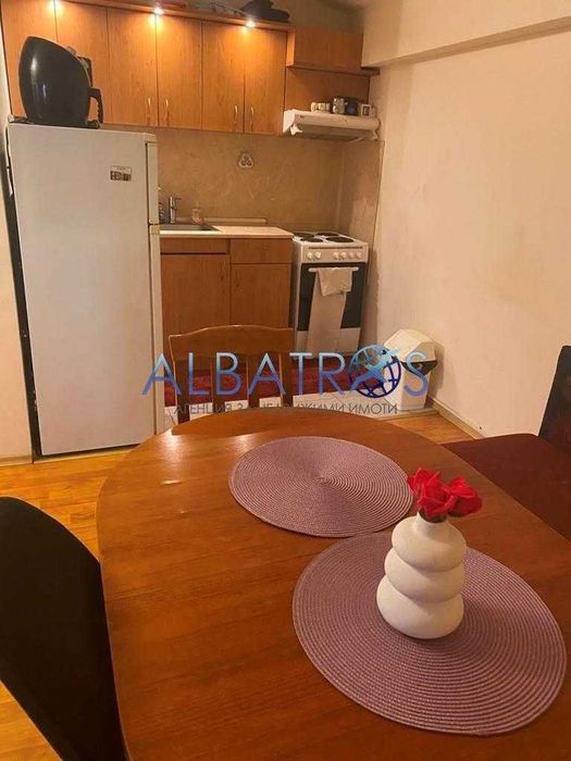 Продава се Тристаен апартамент в Варна, Колхозен пазар - 110 кв.м за 1000 €/кв.м - Снимка #1