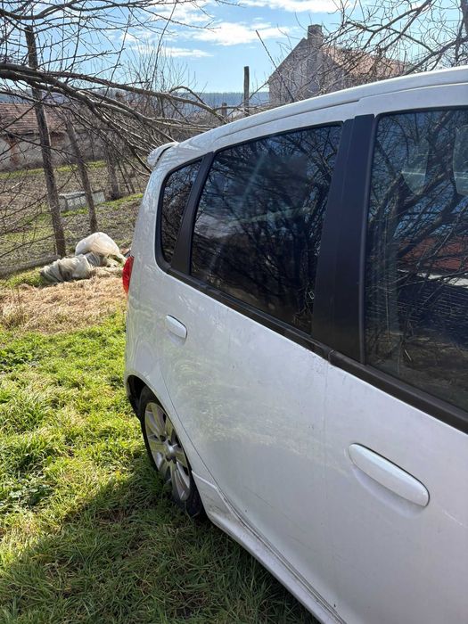 Mitsubishi  Colt /piese dezmebrari