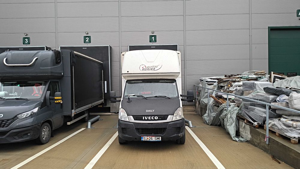 Iveco Daily 35S18, 3.0 180 Cai,prelata 8 epal.
