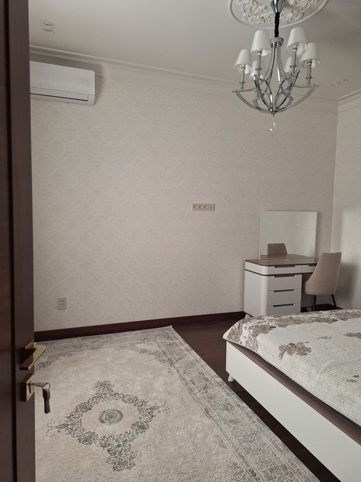 Котедж у ТЦ Альфраганус