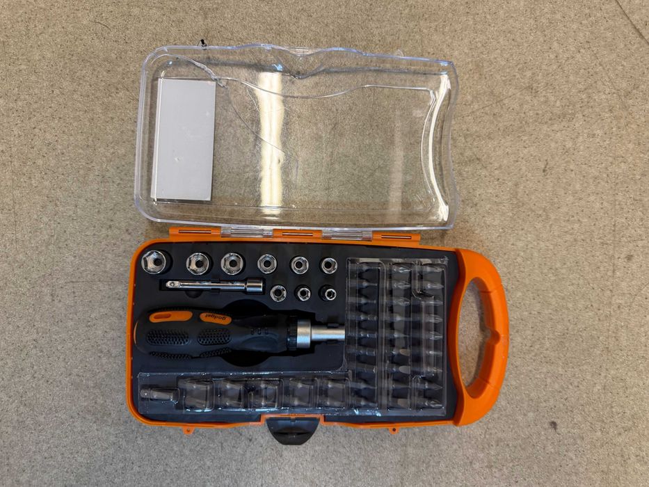 Свредла/Тресчотка/Пили/Клещи/Френски ключ/Шестограми/Ключ  к-т 12бр