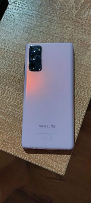 Samsung s21 FE .