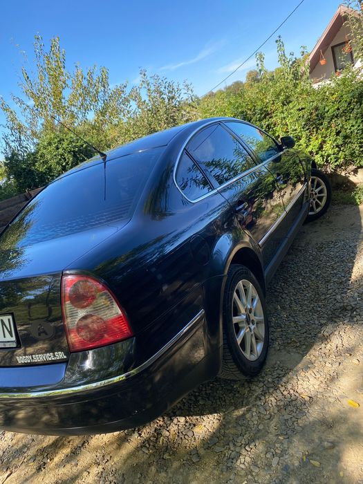 Vând Volkswagen Passat