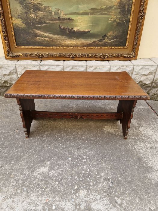 Стара уникална антикварна английска маса масив с дърворезба