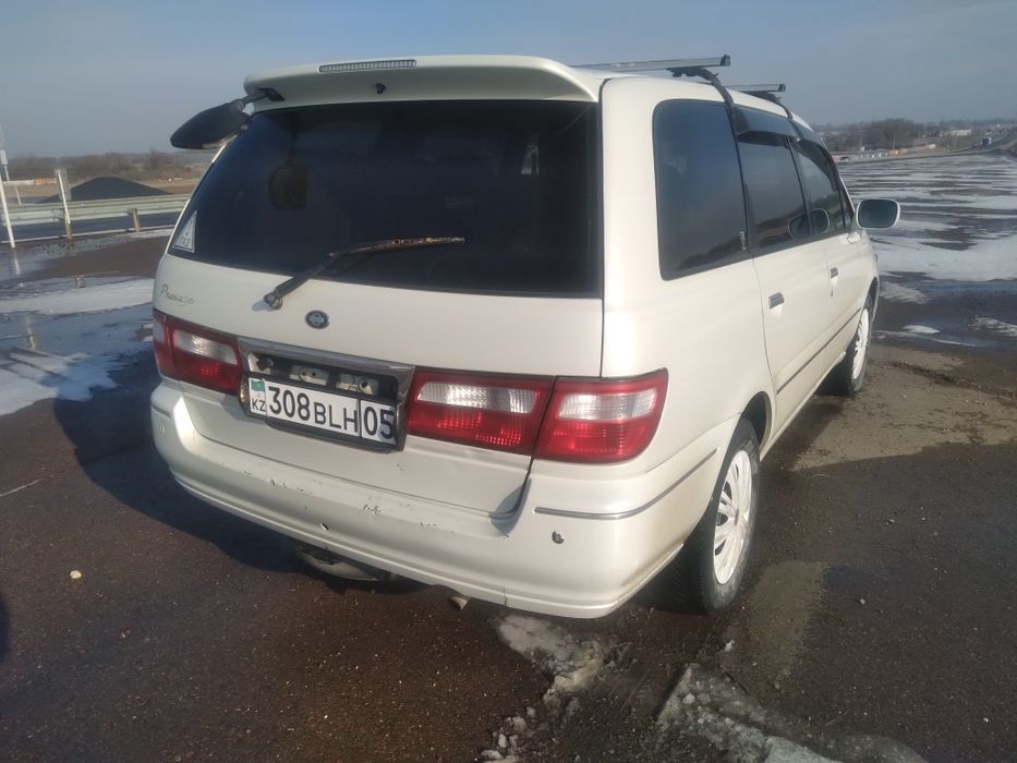 Ниссан присаж 2000г
