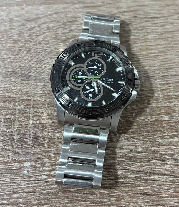 Мъжки часовник Guess W11617G1