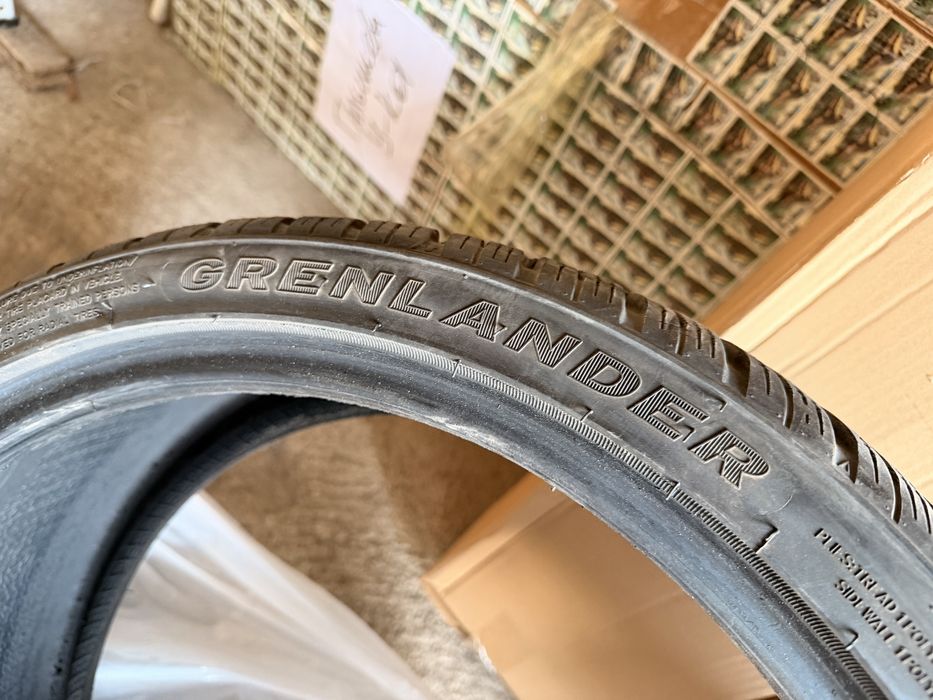 Продам шины 235/35/19