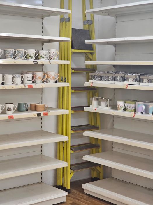 Стеллажи, полки, полка