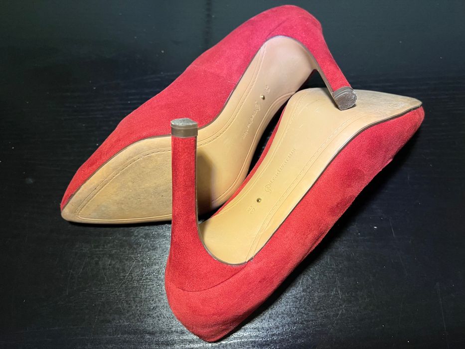 Pantofi stiletto Stradivarius roșii cu toc de 7 cm, mărimea 36