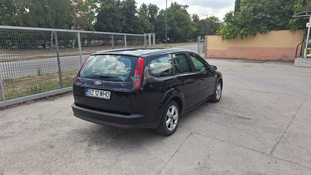 Ford Focus 1.6 Benzină