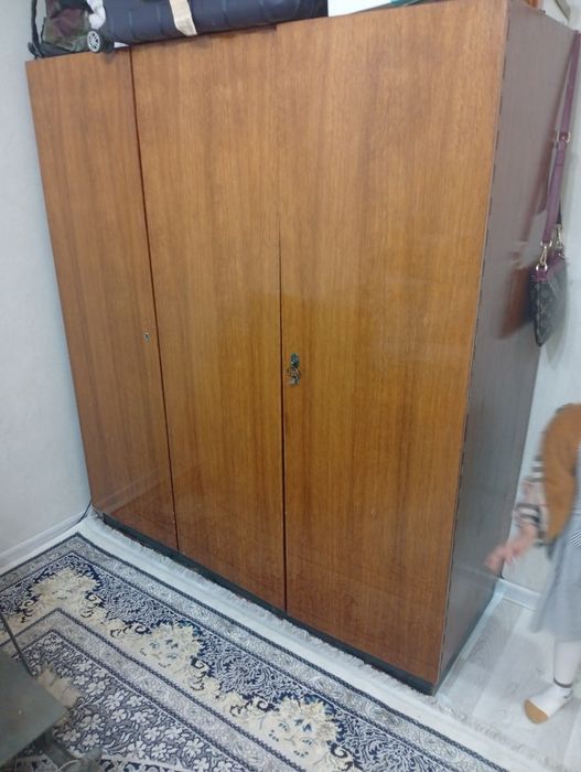 Продам шифонер в отличном состоянии