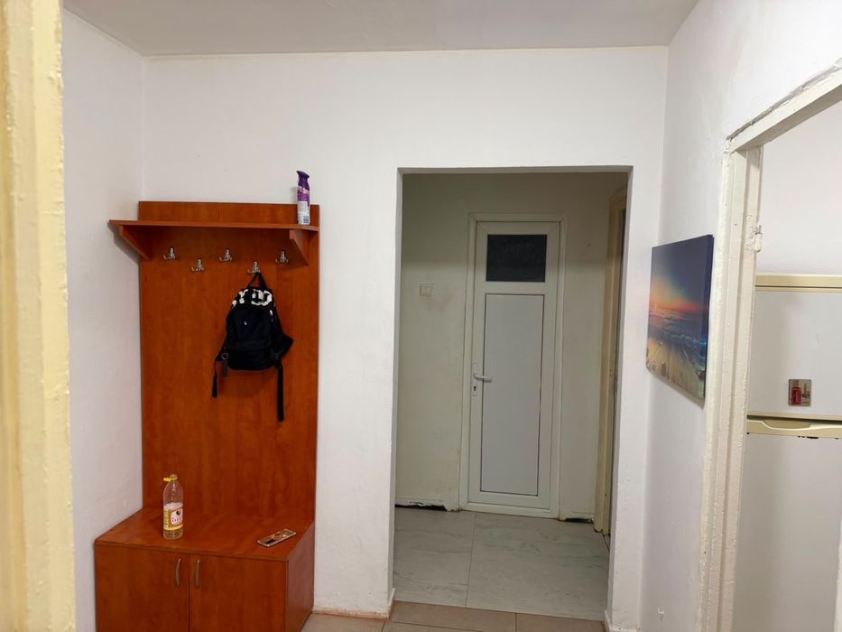 Inchiriez apartament