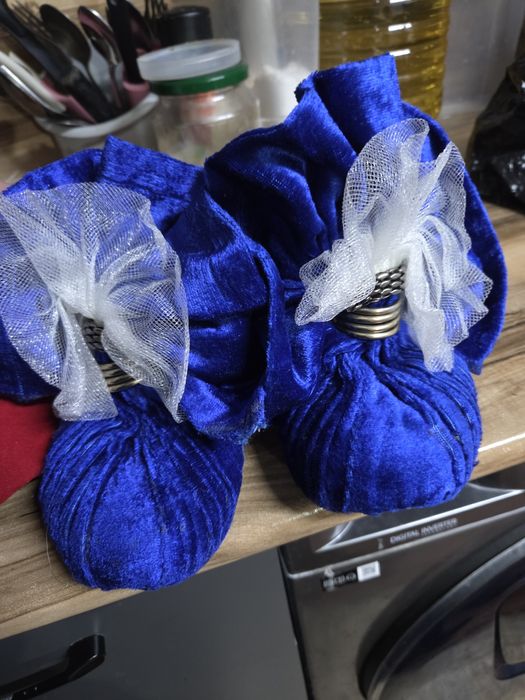 платья и костюмы