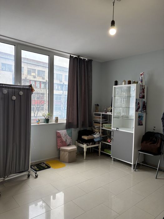 Едностаен апартамент-имот в Казанлък със статут на фризьорски салон