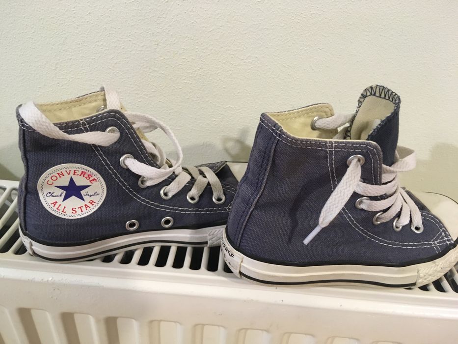 Tenisi Converse marimea 27 impecabili