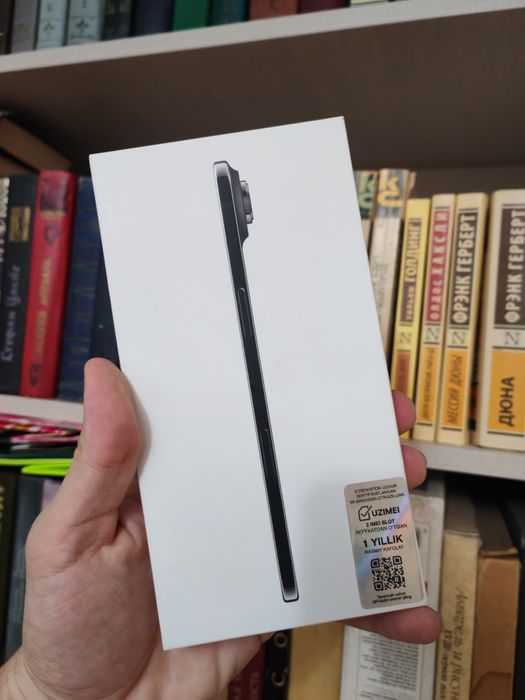 IPhone Air 256gb год гарантия официалка