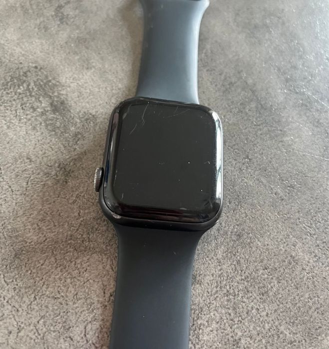 Iphone 14 256 gb и Apple Watch 5