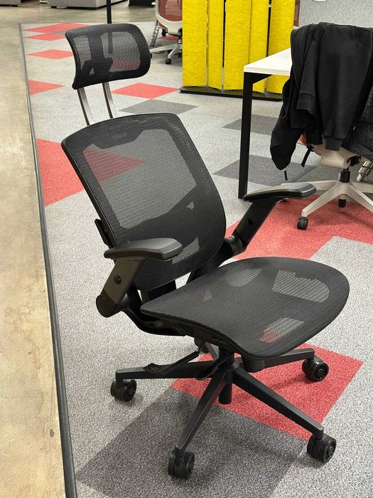 Компьютерное кресло Cougar Speeder ONE черный.