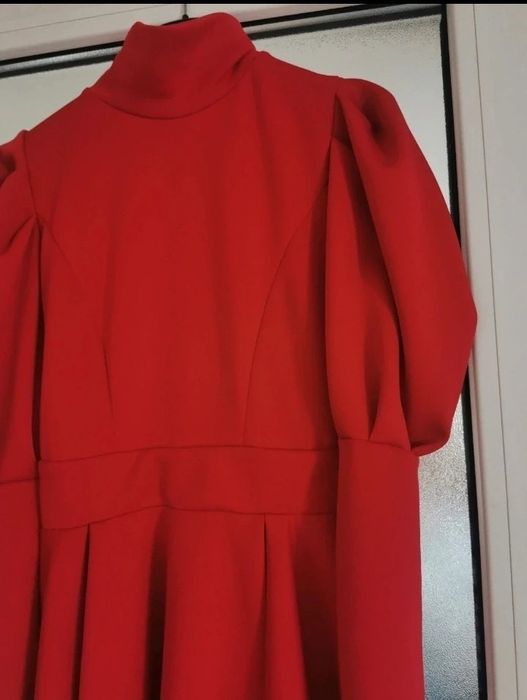 Rochie roșie scurtă