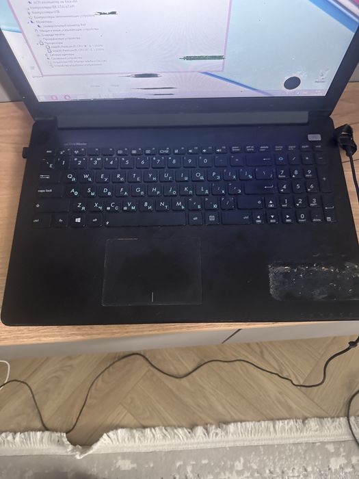 Ноутбук ASUS