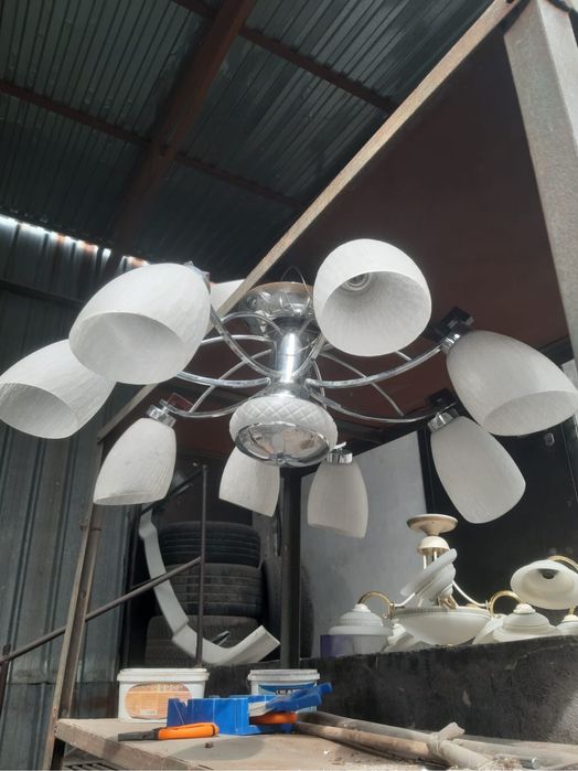 Б/у люстры в хорошем состоянии