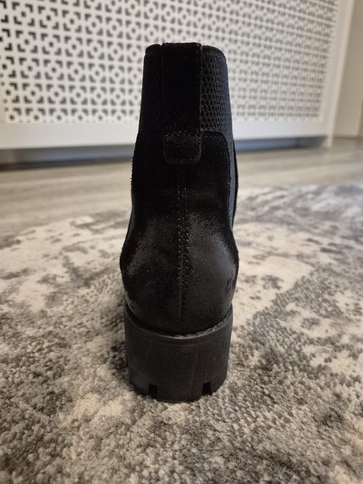 Vând ghete Musette
