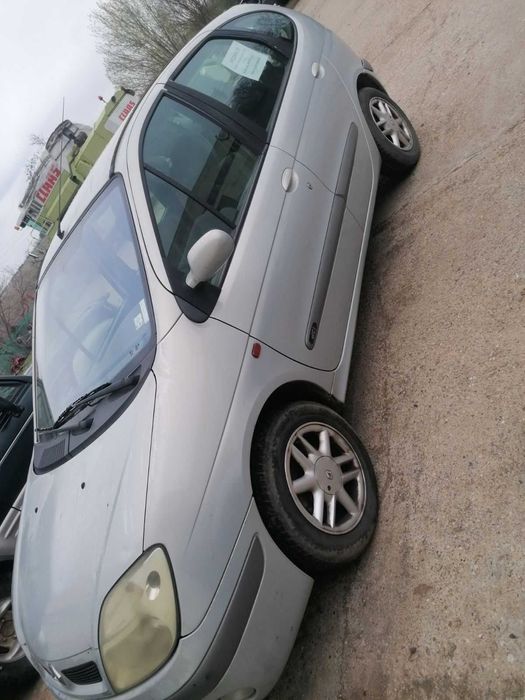 Продавам Рено Сценик