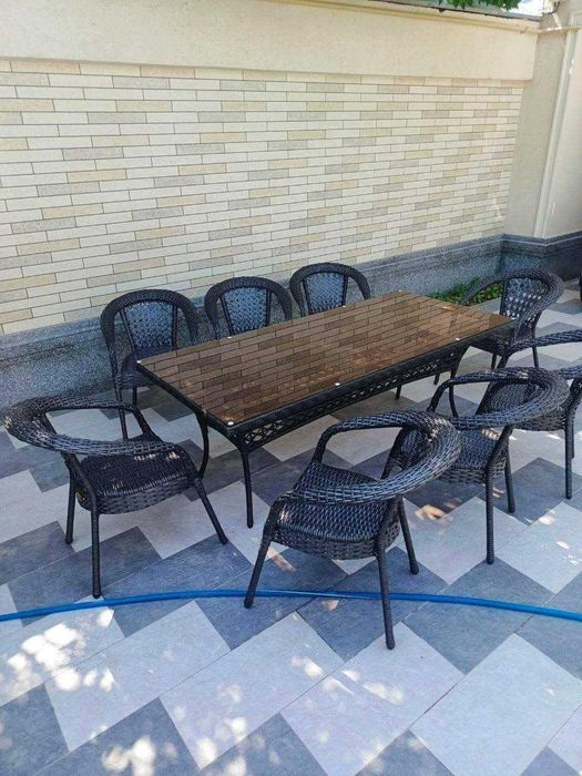 Oila uchun stol stul