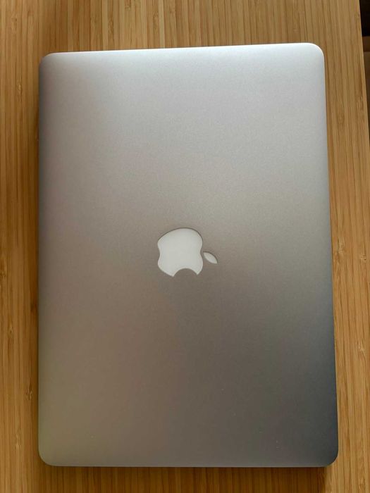 Macbook Air 2015 (Intel Core i5/4GB RAM/128GB SSD)