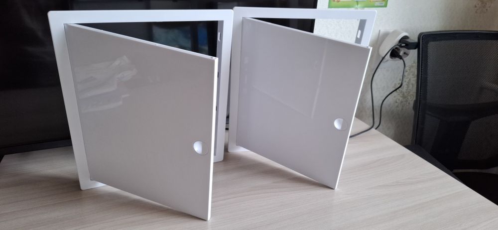 Продам люк- дверца.