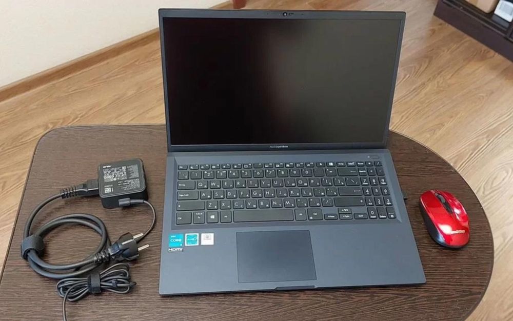 Ноутбук: ASUS Expertbook B1