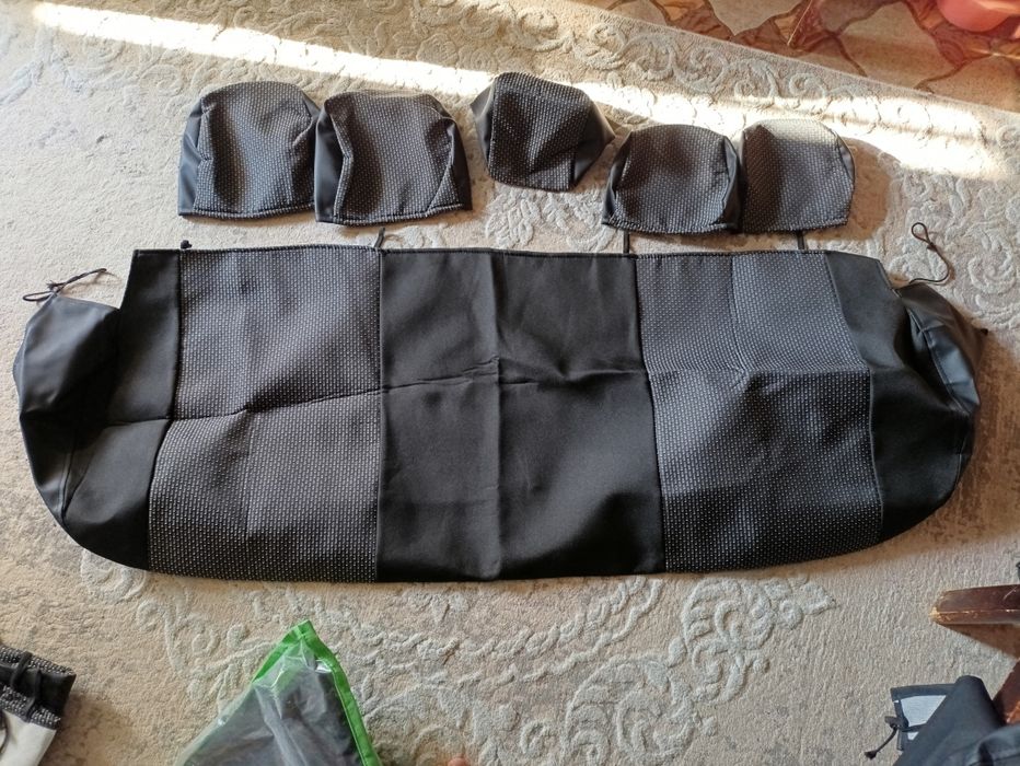 Продам чехлы на Рено Дастер.