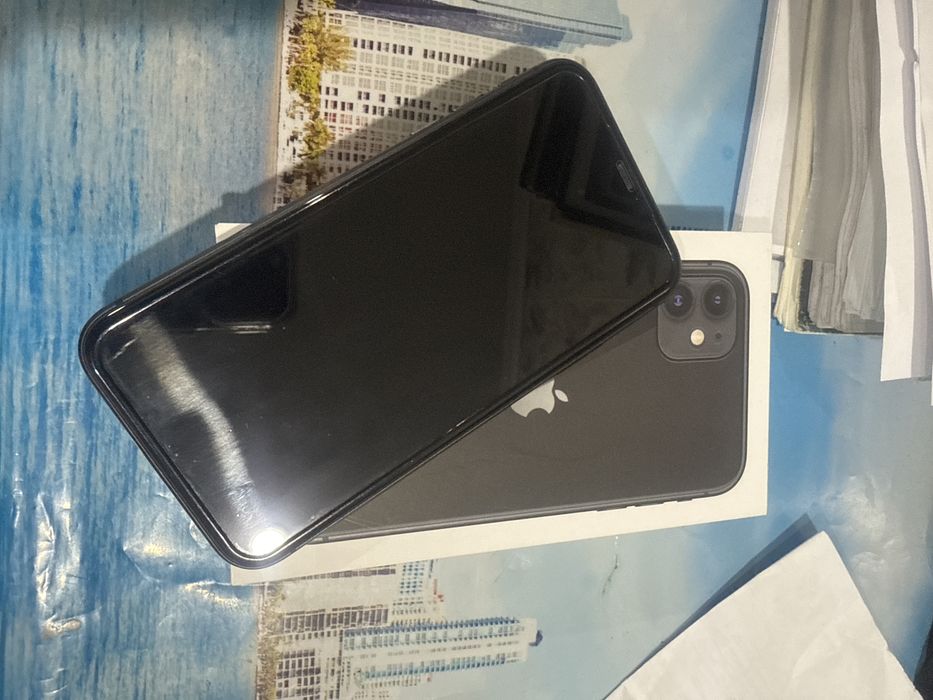 продам iphone 11 в хорошем состоянии, АКБ 86, память 65 гб