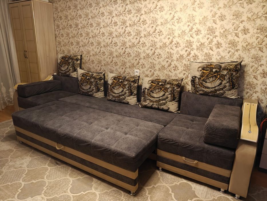 Продам длинный диван