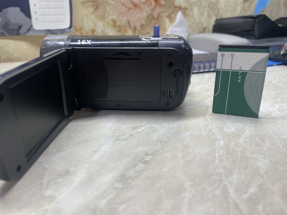 Продам видеокамеру