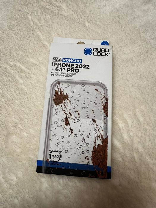 Quad Lock iPhone 2022 6.1” Pro Mag Poncho