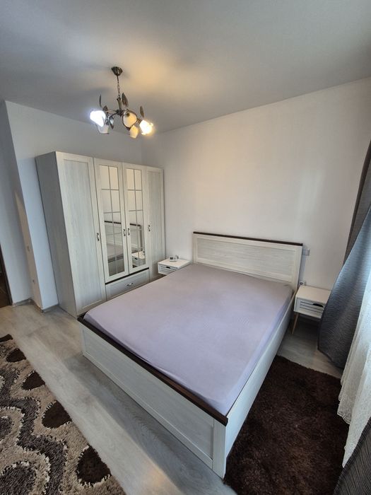 Inchirez apartament 2 camere, terasa 100mp + loc parcare subteran
