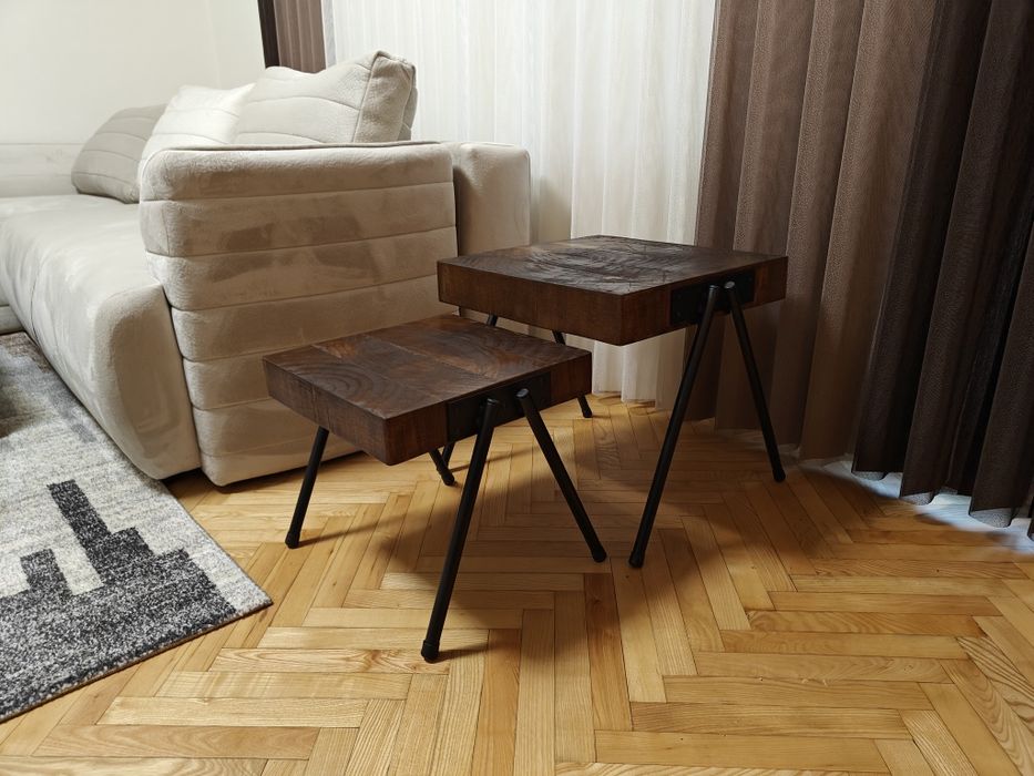 Помощни маси от масив